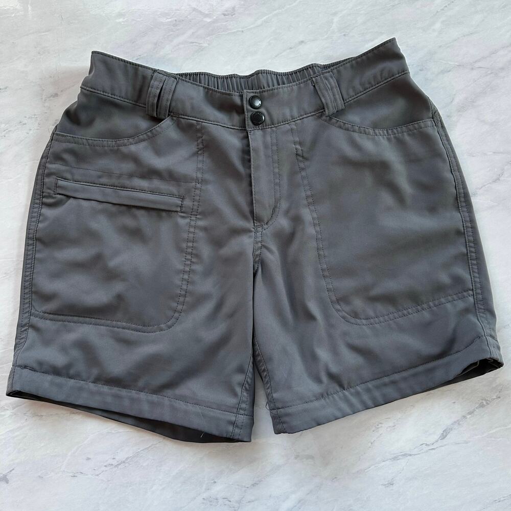 Magellan women’s outdoor shorts sz medium gray nylon hiking flat front snaps